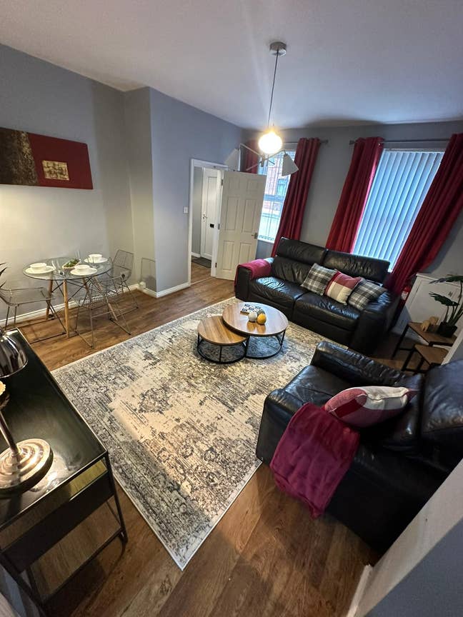 ** Available Now Deluxe Rooms Donegal Road **  Main Photo