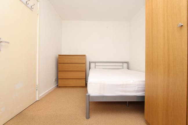 Outstanding Room By Riverside - Canary Wharf Main Photo