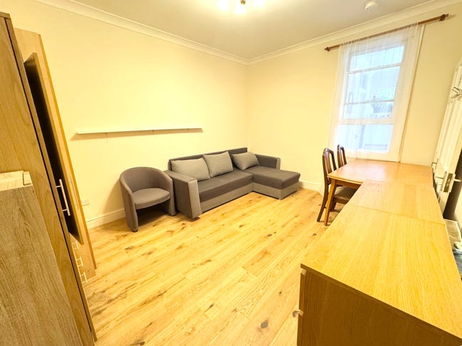 ***Double Room To Rent, N22*** Main Photo