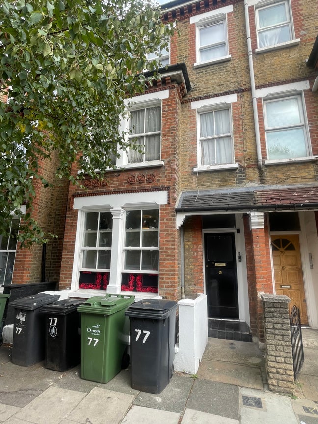 Compact Studio in Vauxhall (Council Tax inc)  Main Photo