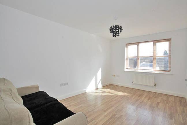 Hatfield- 2 bedrooms apartment with garden to let  Main Photo
