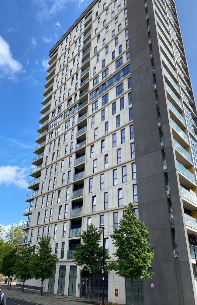 Modern 2 Bedroom Apartment with Panoramic Views  Main Photo