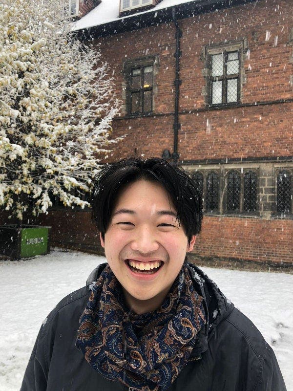 Returning masters Student looking for a room Main Photo