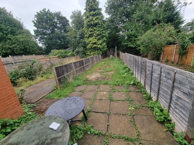 Single room available  Main Photo