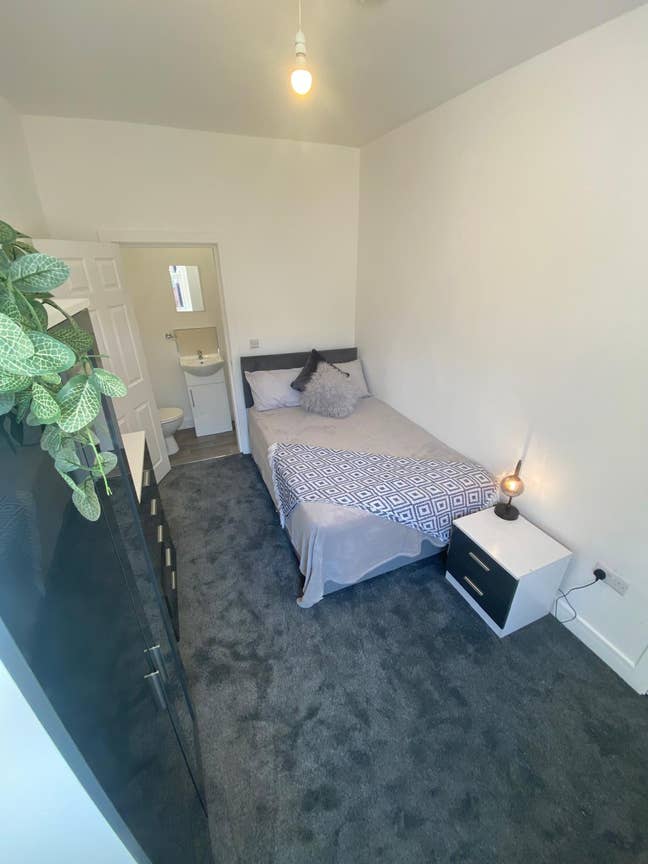 Just Refurbed En-Suite Room - Balby Main Photo
