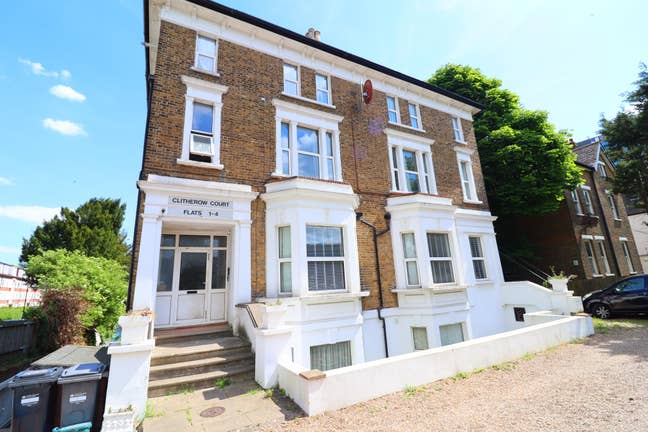3 Rooms in Peaceful Area, Ealing - Piccadilly Line Main Photo