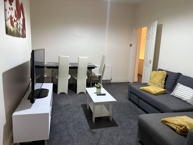 Lovely Fully furnished House Main Photo