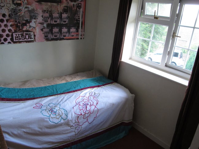 Single bedsit near PR hospital ,shops & bus route- Main Photo