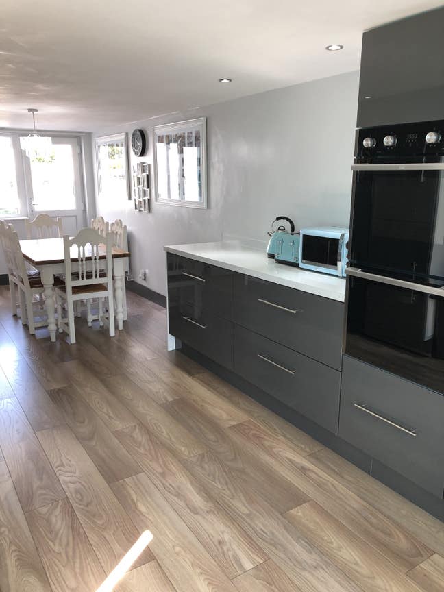  Gorgeous Home Ready Now!! Main Photo