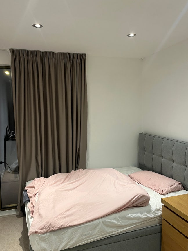 Ensuite Bedroom with Large Living Area  Main Photo