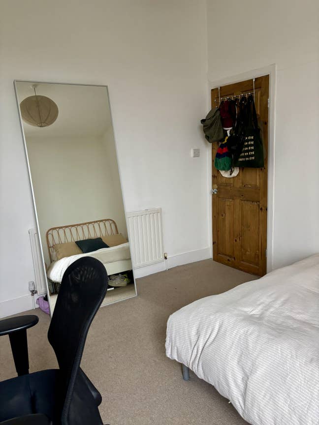 Double Room to rent in Stoke Newington Terrace £95 Main Photo