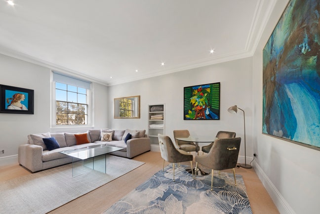 Double room with own bathroom in Georgian Flat SW1 Main Photo