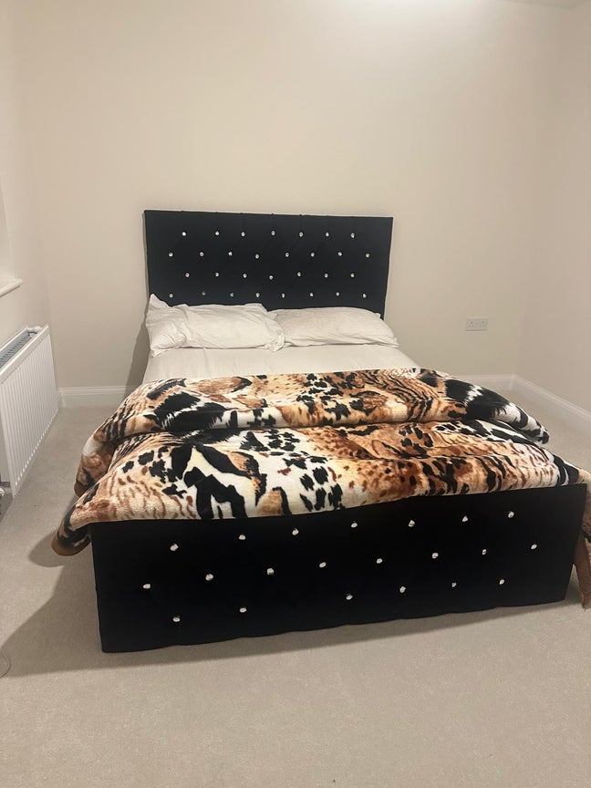 Double room available- Female preferred  Main Photo