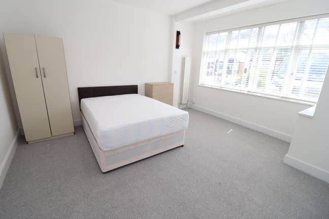 Walking Distance from Northern Line Main Photo