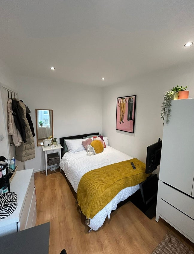 Tooting Broadway female 2-bed ALL bills included! Main Photo