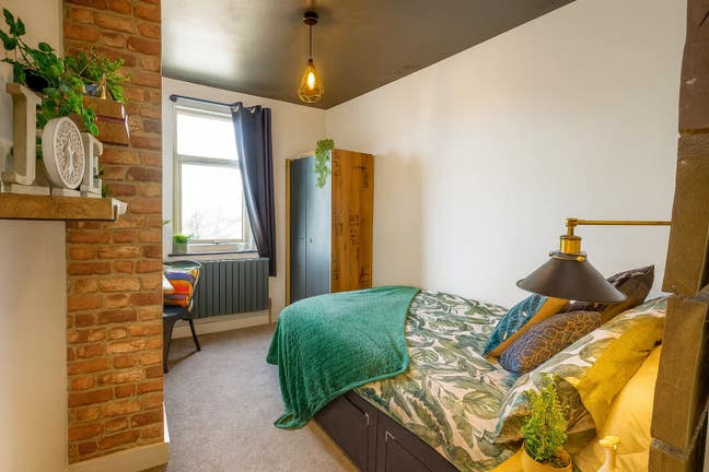 🔥 Modern En-suite Room for Professionals 🔥 Main Photo