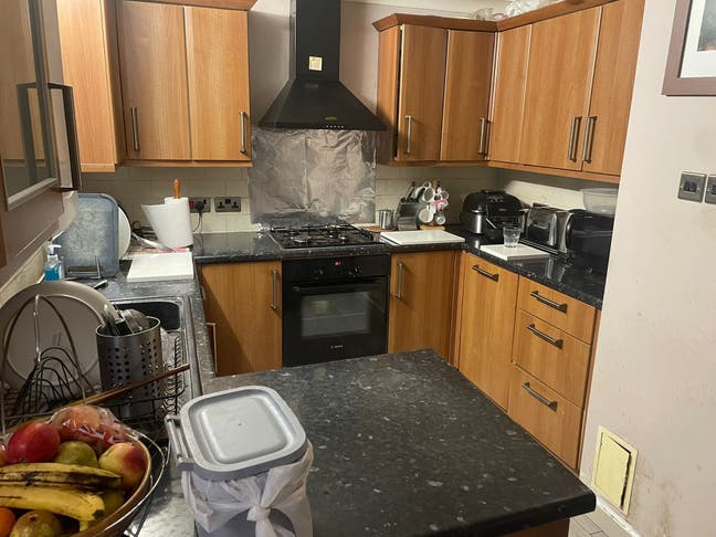 House/Rooms for Rent in Hatfield Main Photo
