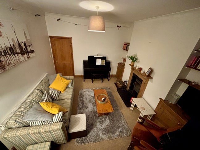 Double Room in Friendly Professional House  Main Photo