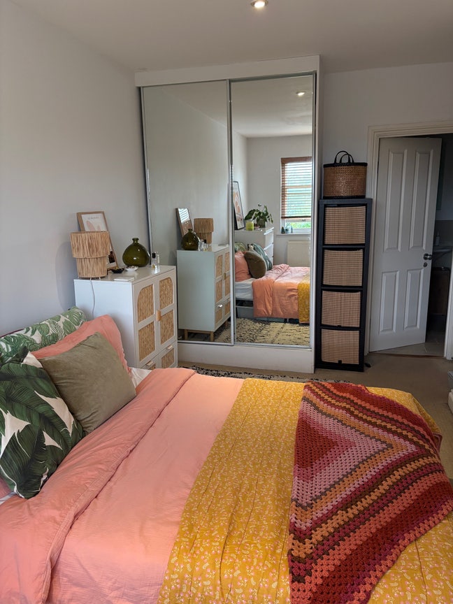 Bright, spacious double room in Finsbury Park Main Photo