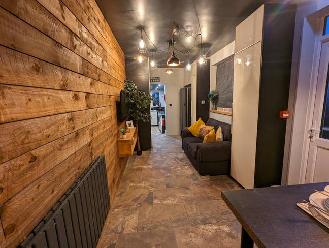 🔥 Modern En-suite Room for Professionals 🔥 Main Photo