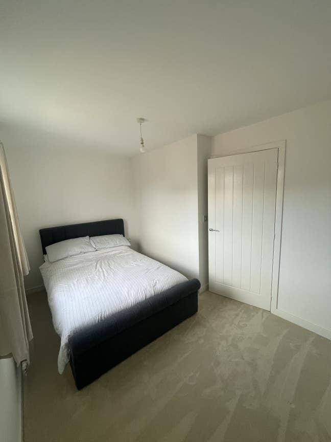 Double Room in Modern New-Build House – Tithebarn  Main Photo