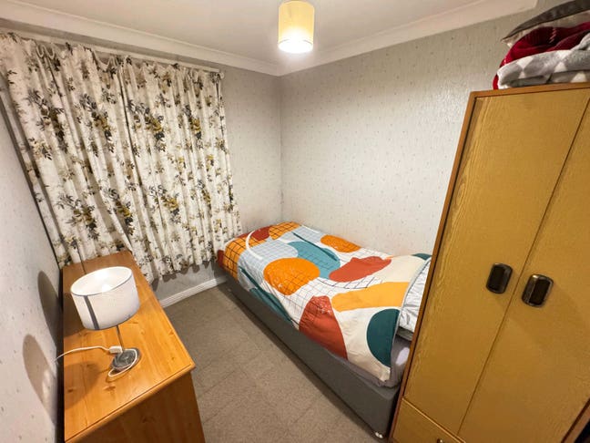  Single,furnished,rates included Main Photo