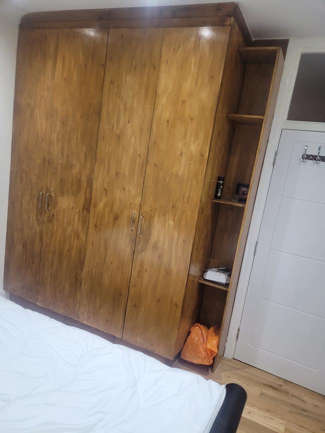 Single room to share in a family home  Main Photo