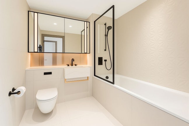 Double room ensuite + amenities  Main Photo