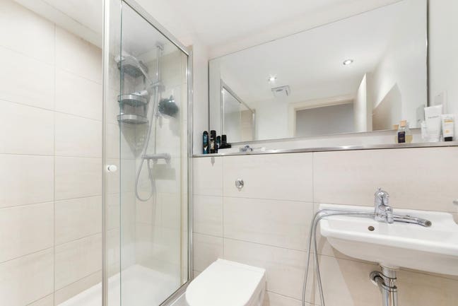 1 bedroom available in a 3 bedroom riverview apt Main Photo