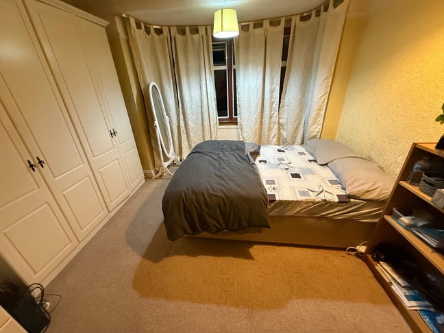 Big double room with wardrobes  Main Photo