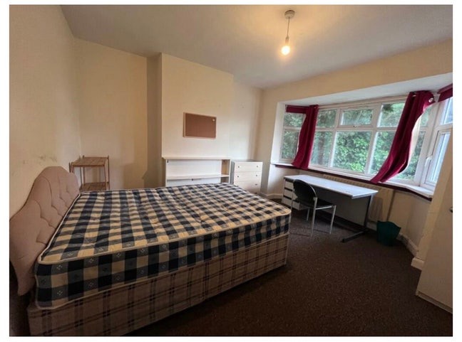 One double room available from 1st November  Main Photo