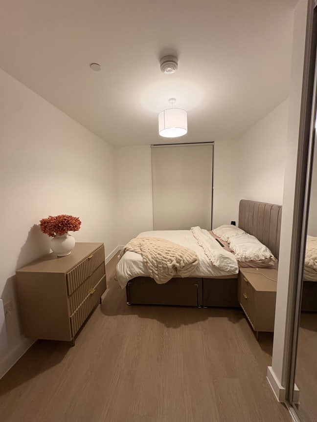 Flatmate urgently needed Main Photo