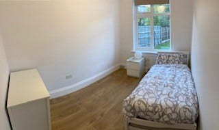 Lovely room to rent with own bathroom Main Photo