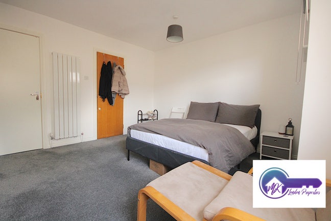 Lovely Cosy En-Suite Room in East London Main Photo