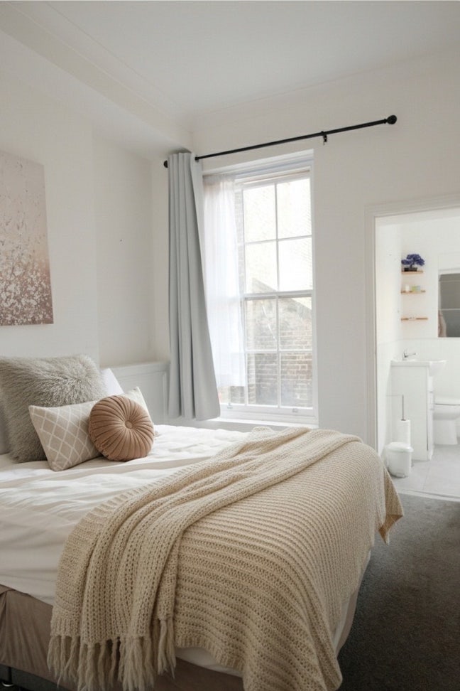 1 bedroom flat in Baker Street, Marylebone Main Photo