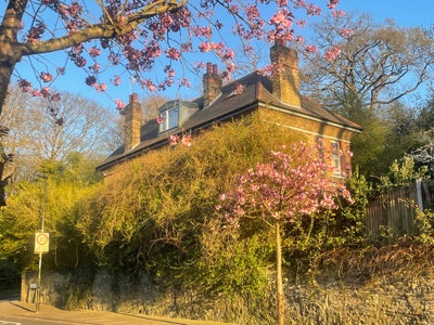 Lovely Double available in large detached house. Main Photo