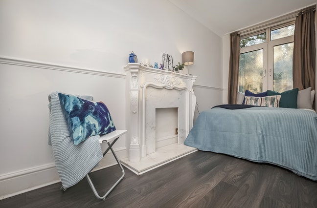Immaculate Modern Room in a Gorgeous Flat Main Photo