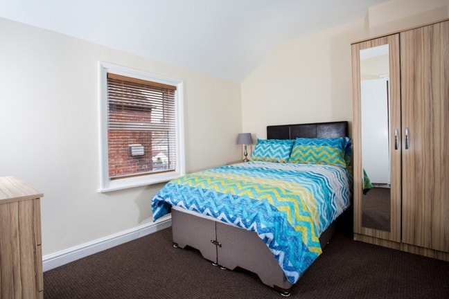 Large Room, All Bills inc,No Deposit,Wifi Main Photo