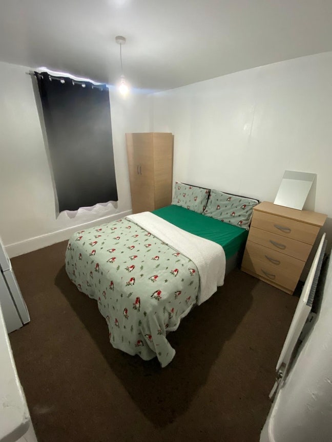 🛏️ Double Room for Single Use- Willesden Green   Main Photo