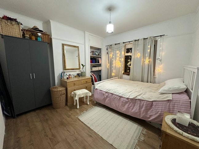 Double and Single room  Main Photo