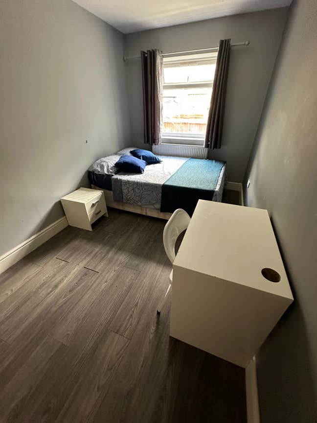 Cosy Room by Turnpike Lane Station! Main Photo