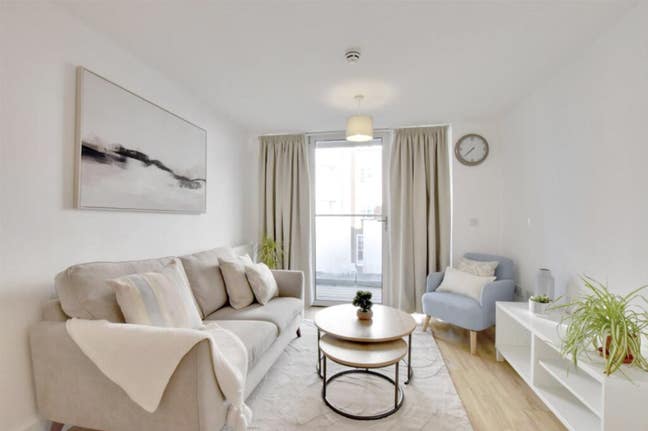 Beautiful One Bedroom Flat by Deptford Bridge  Main Photo