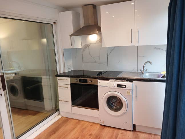 One Bedroom Flat with Garden for a Couple Main Photo