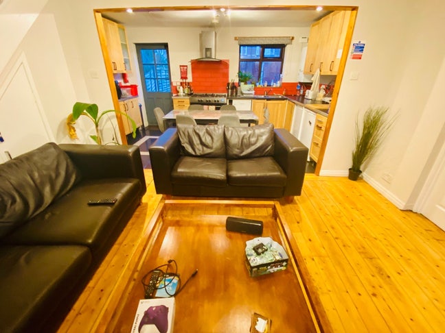 Double Room - 8 Bed Fallowfield House Main Photo