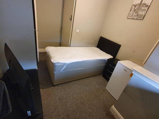 Furnished Double Room – ALL Bills Included Main Photo
