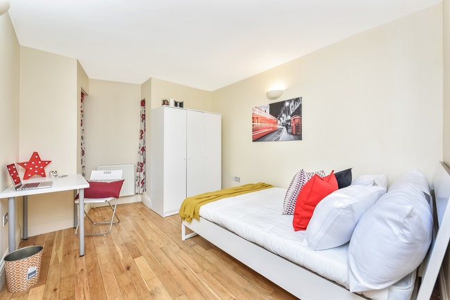 Bright & Elegant Room in a Designer Flat Main Photo