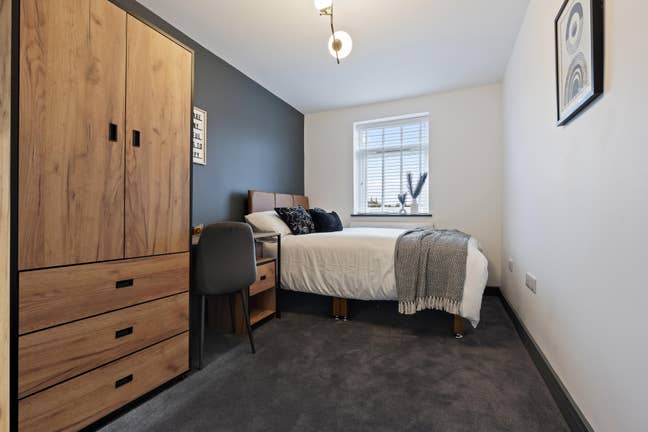 Luxury Ensuite in a Brand-New Home – Rugby Main Photo