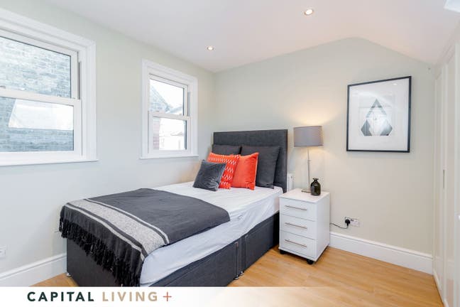 Double room in Putney for £1236 Main Photo