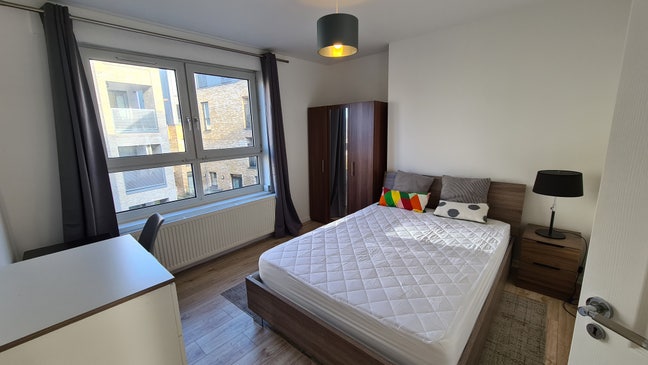 Massive bright double room-Central Greenwich, SE10 Main Photo