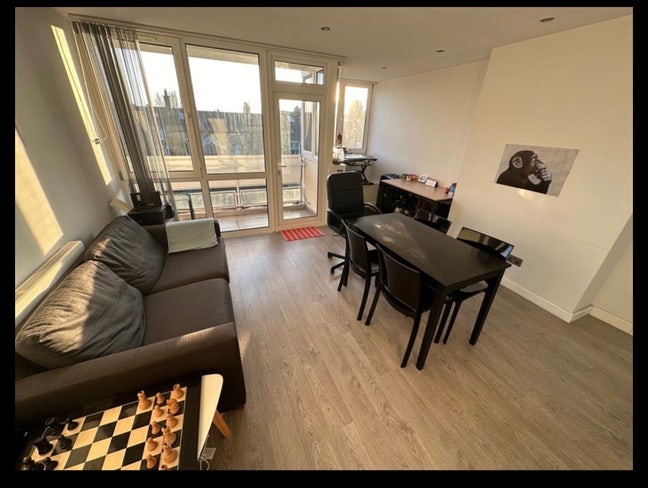 Beautiful room available near Notting Hill Main Photo